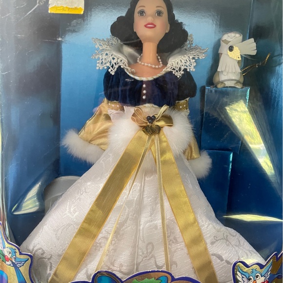 Snow White Barbie Doll - Matell Collectors Edition -1998 - Picture 3 of 4